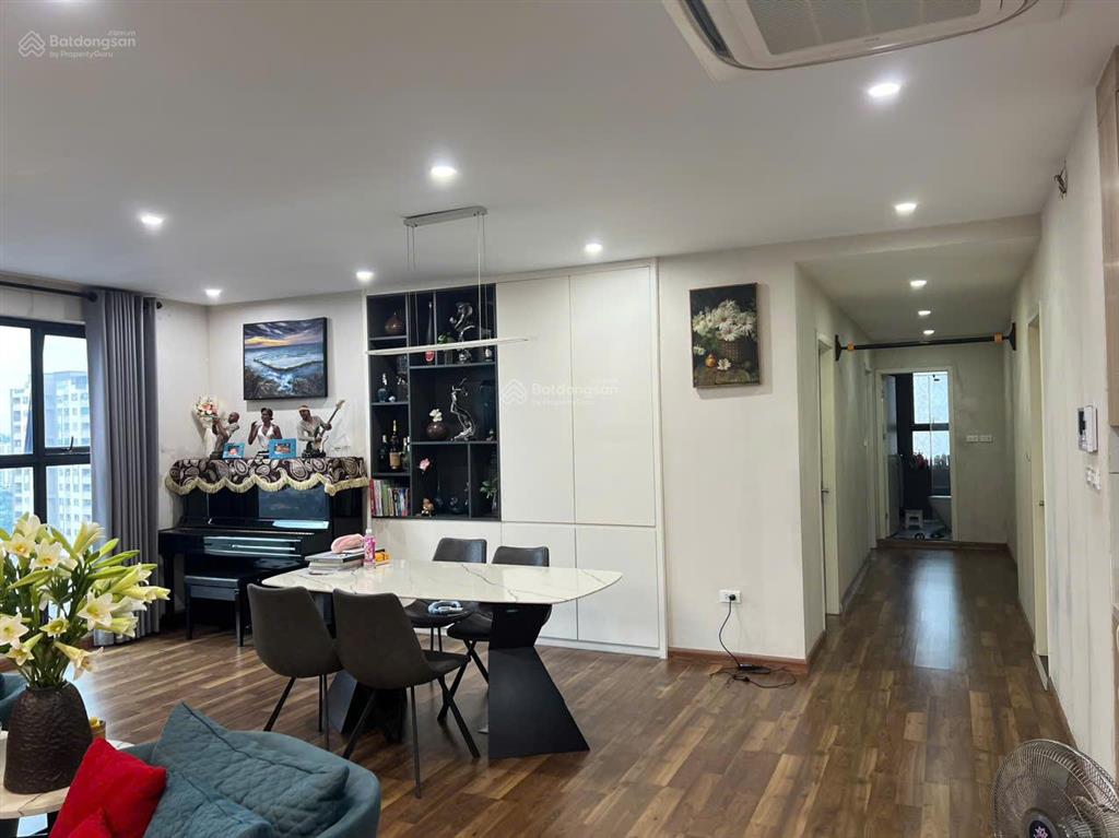 Căn góc 3pn tòa vip diamond goldmark city, 9 tỷ, 135m2, full nội thất, tầng trung view thoáng.