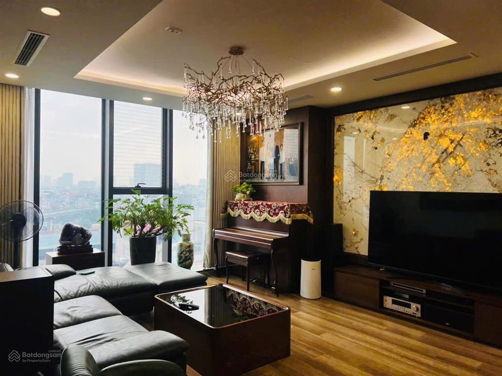 Căn hộ 5 sao grandeur palace giảng võ, 28,5 tỷ, 137m2, tk 3n + 3wc, full đồ đẹp vị trí vàng.
