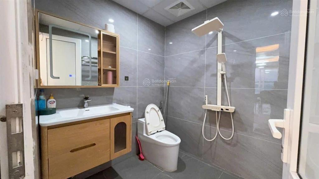 Cần bán căn hộ cao cấp hướng biển dự án new life town hạ long