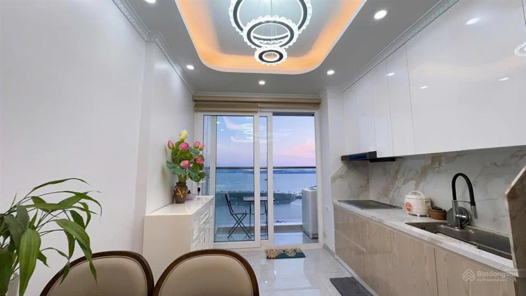 Cần bán căn hộ cao cấp hướng biển dự án new life town hạ long