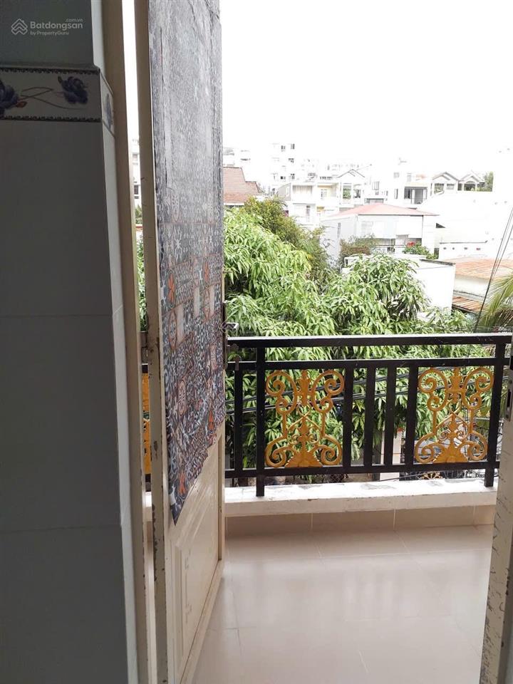 Nhà phố, đường phú thuận q7, có chỗ để xe rộng rãi + nhà trọ cho thuê