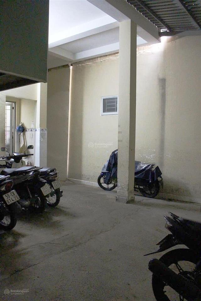 Nhà phố, đường phú thuận q7, có chỗ để xe rộng rãi + nhà trọ cho thuê