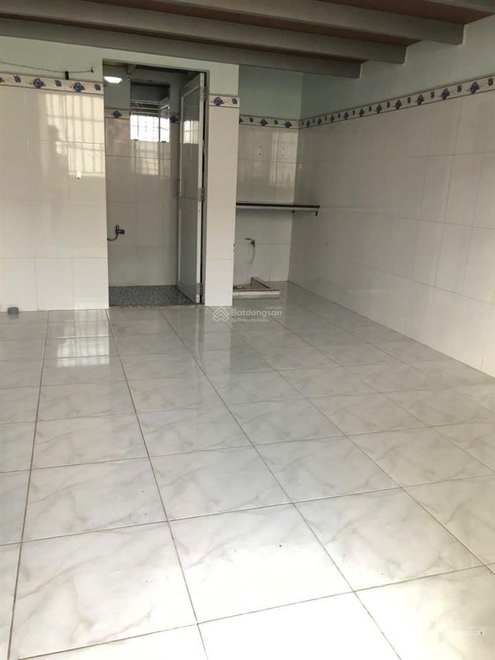 Nhà phố, đường phú thuận q7, có chỗ để xe rộng rãi + nhà trọ cho thuê