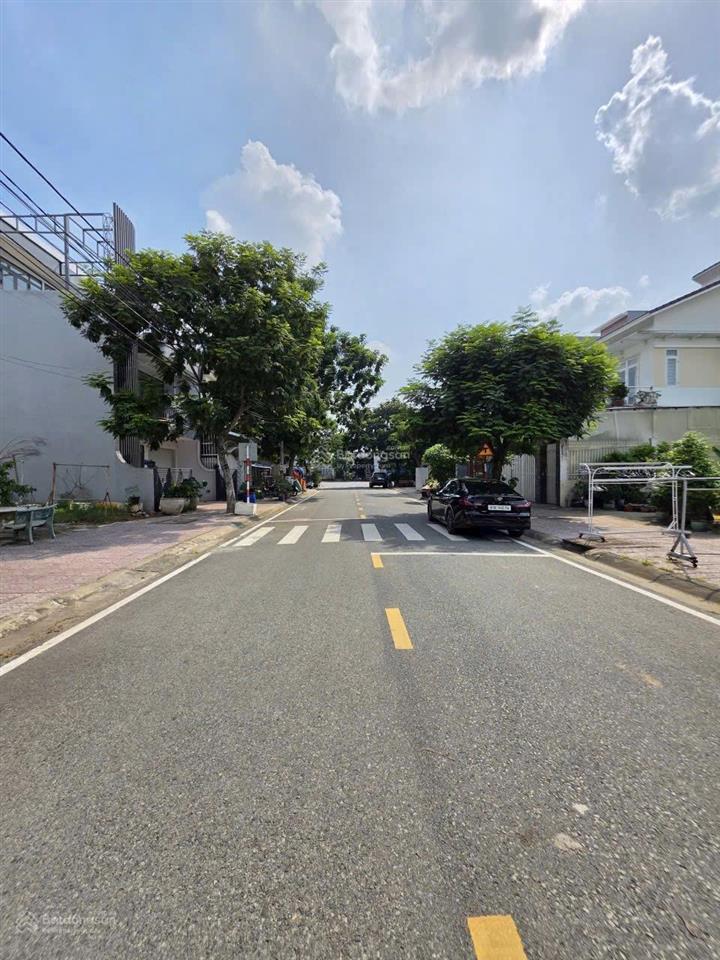 Giá sốc 2tỷ5 tdc phú đông nhơn trạch, mt đ. hùng vương,140m2gần ngay cầu cát lái, công chứng ngay.