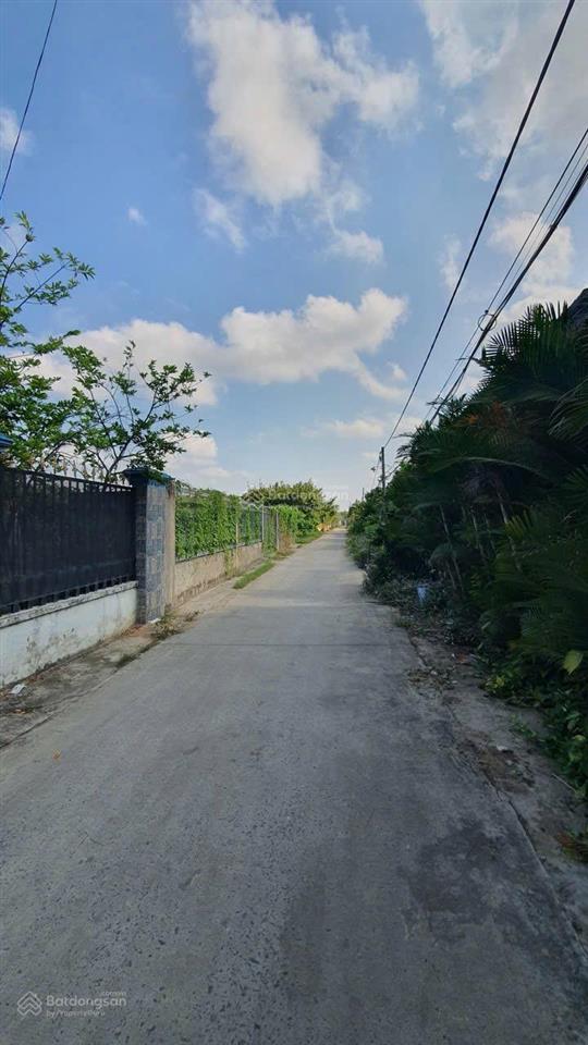 Chính chủ kẹc tiền!!! 1 lô duy nhất ngay đường hoàng phan thái, chỉ 3tỷ9,224m2 sổ sẵn sang tên