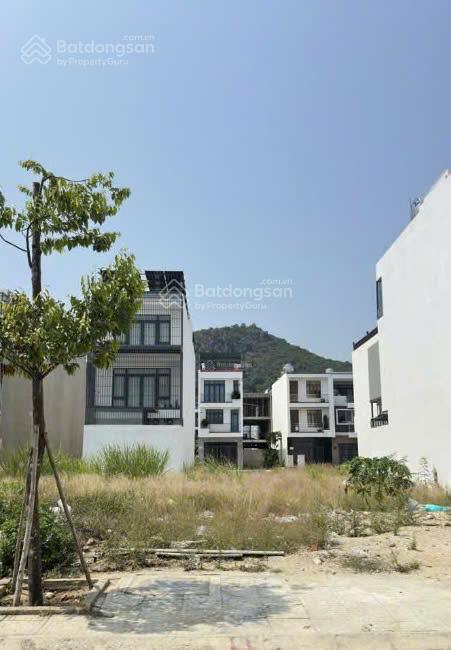 Bán lô đất đẹp kđt nam vĩnh hải lk6 106m2 ngang 5m hướng bắc, gần biển, đường thông thoáng, 4,56 tỷ