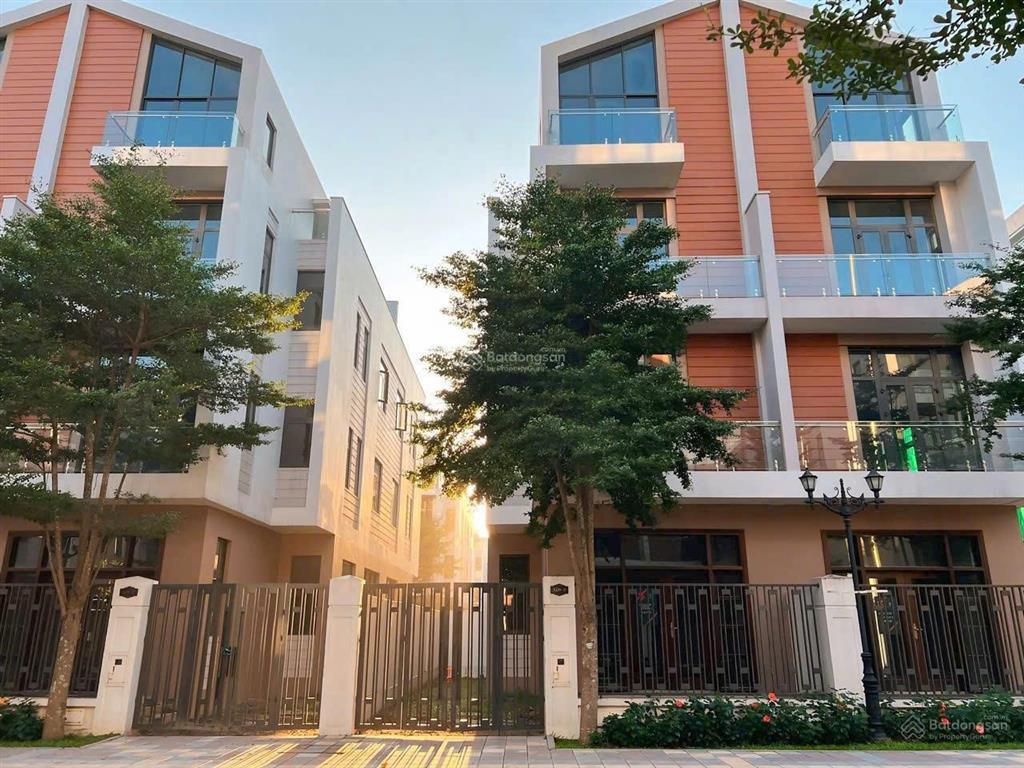 Tứ lập ánh dương 15,4 tỷ giá hời tháng 9 tặng gói quà tặng 450tr cùng gói nt,  ngay 0946 455 ***