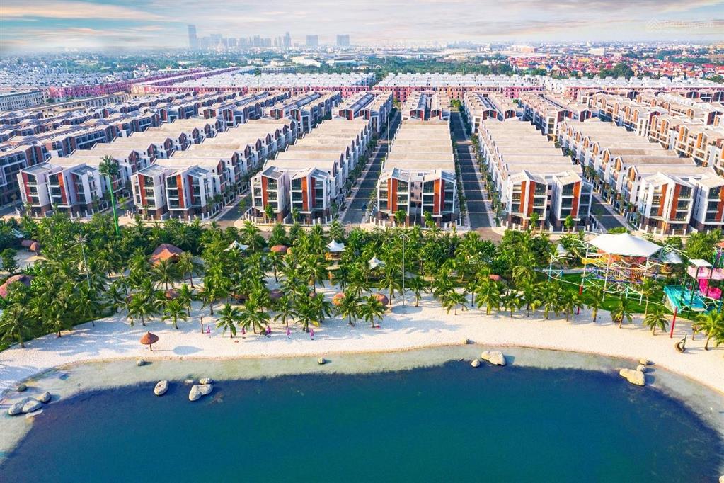 Tứ lập ánh dương 15,4 tỷ giá hời tháng 9 tặng gói quà tặng 450tr cùng gói nt,  ngay 0946 455 ***