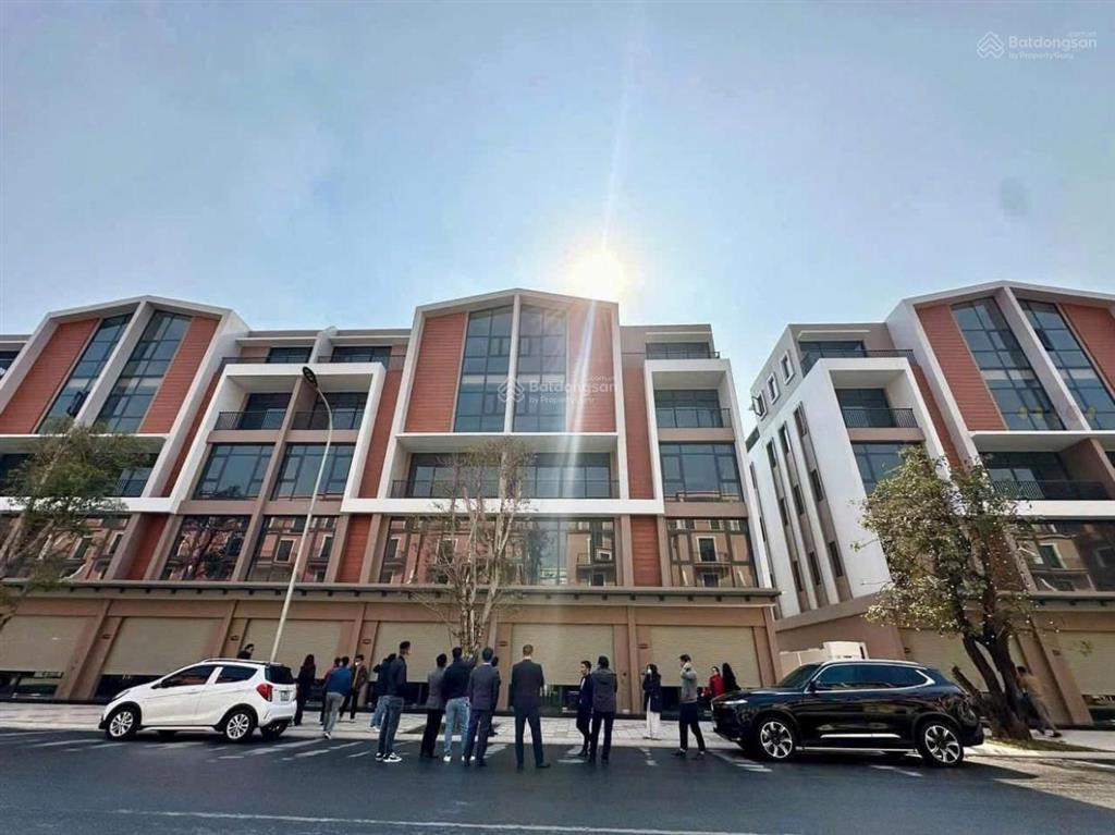 Cặp shop đại lộ hừng đông 155tr/m2 vị trí đẹp nhất kinh doanh dòng tiền tốt 24/7,  0946 455 ***