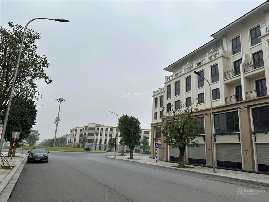 Cặp shop đại lộ hừng đông 155tr/m2 vị trí đẹp nhất kinh doanh dòng tiền tốt 24/7,  0946 455 ***