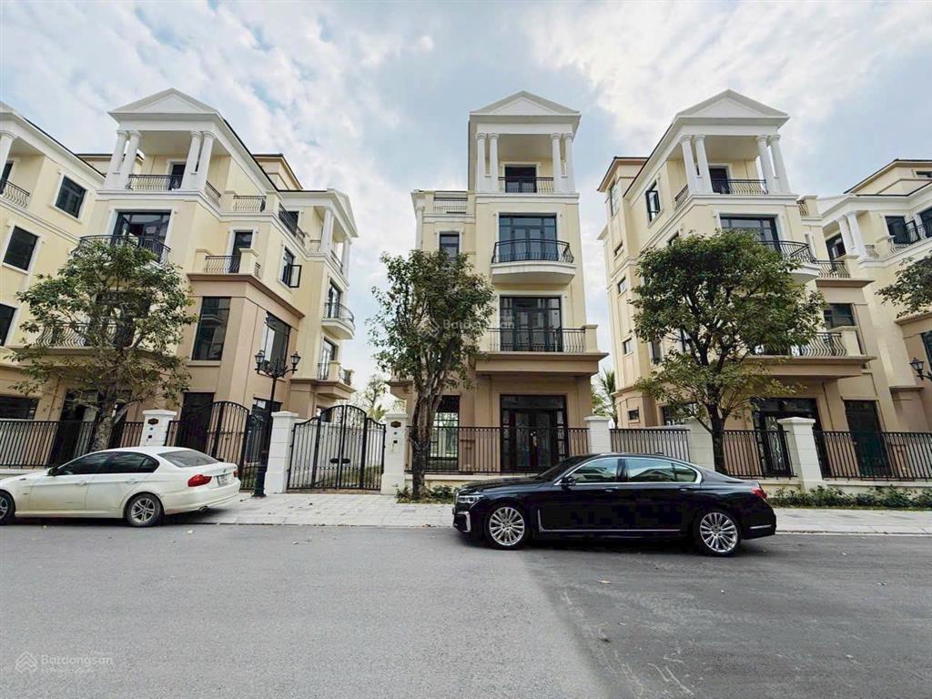 Tứ lập giá tốt đảo dừa 15,5 tỷ hiếm có tháng 7, chỉ cách 1 dãy ra sông và công viên,  0946 455 ***