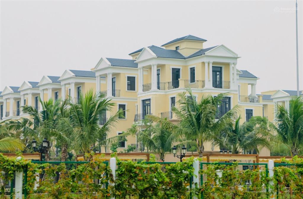 Tứ lập giá tốt đảo dừa 15,5 tỷ hiếm có tháng 7, chỉ cách 1 dãy ra sông và công viên,  0946 455 ***