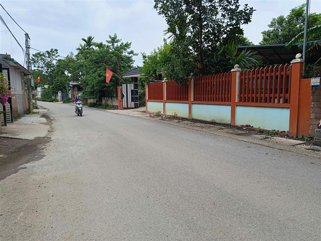 Bán đất sát quốc lộ 21 phú cát 100m2 đường ô tô tránh gần đại học cmc, gtvt y tế nhỉnh 2 tỷ