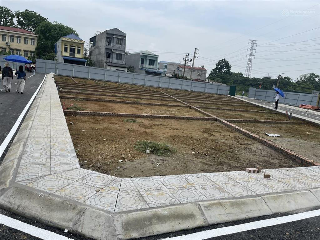 Bán lô góc 97.3m2 sát quốc lộ 6a xuân mai mặt đường kd gần kcn trường học nhỉnh 2 tỷ