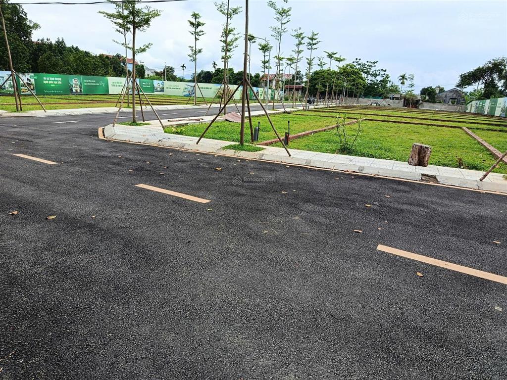 Nhỉnh 1,6 tỷ 100m2 lô góc 2 thoáng hòa lạc full thổ cư sẵn sổ gần quốc lộ 21, đại học quốc gia