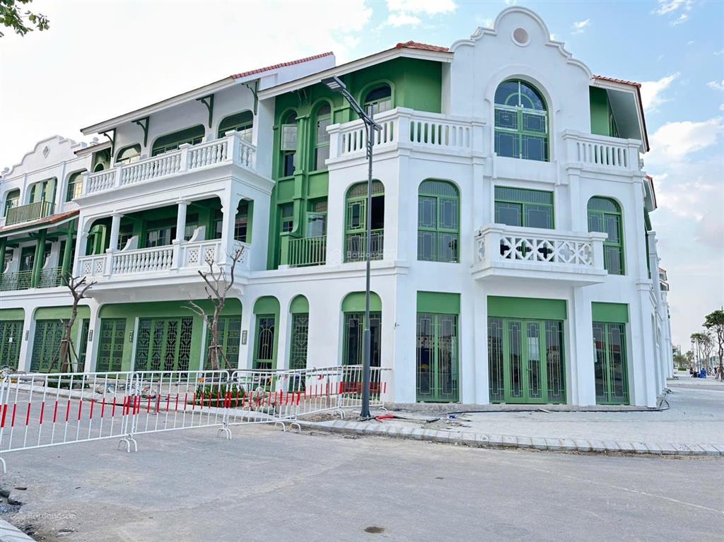 4,5 tỷ nhà liền kề 60m2 3,5 tầng nổi 1 hầm nhận bàn giao luôn tại sun urban city hà nam