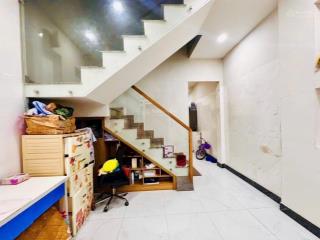 Nhà đẹp hiếm khu phạm văn đồng giá chi 4 .8tỷ 51m2 kết cấu 2 tầng kiên cố
