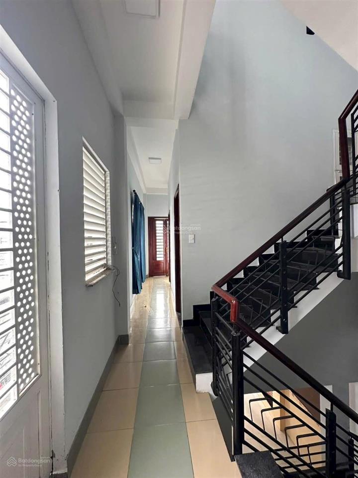 Đường 4  trường thọ thủ đức  nhà 3 tầng  62m  5.7 tỷ. 5pn3wc hxh thông thoáng...
