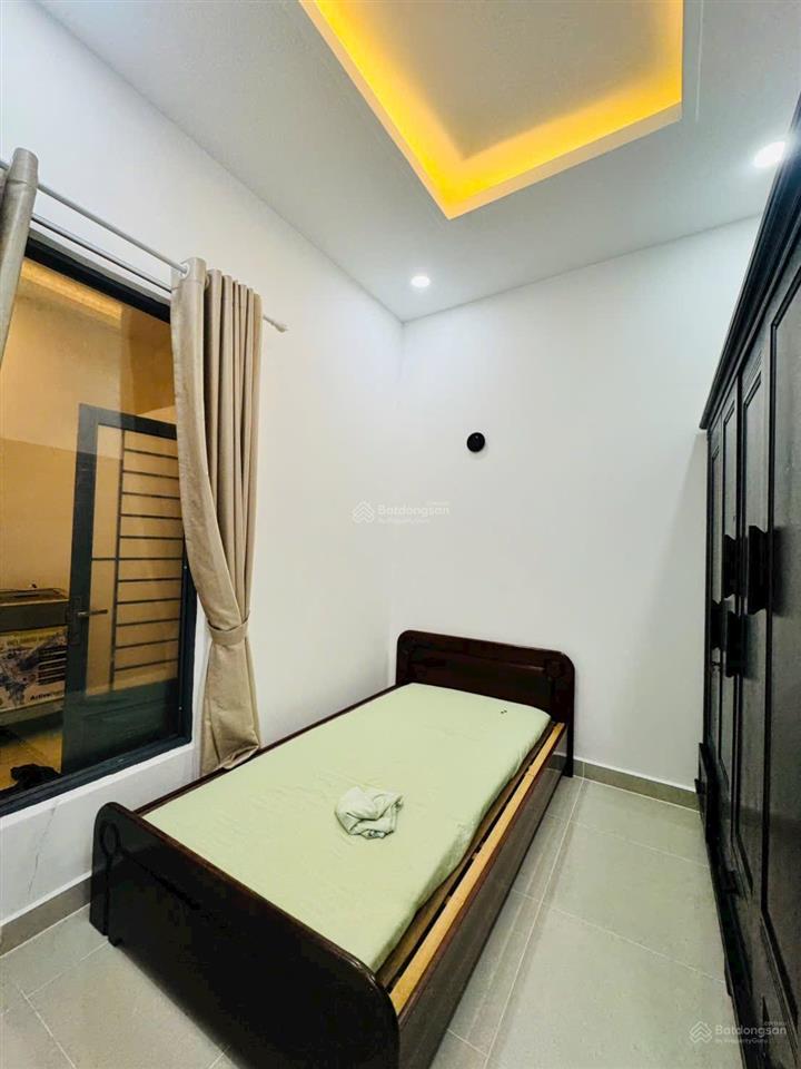 Nhà cấp 4, 78m23pn1vs trương văn hải  quận 9 tp hcm. cách đường lớn 30m, đường ô tô quay đầu.