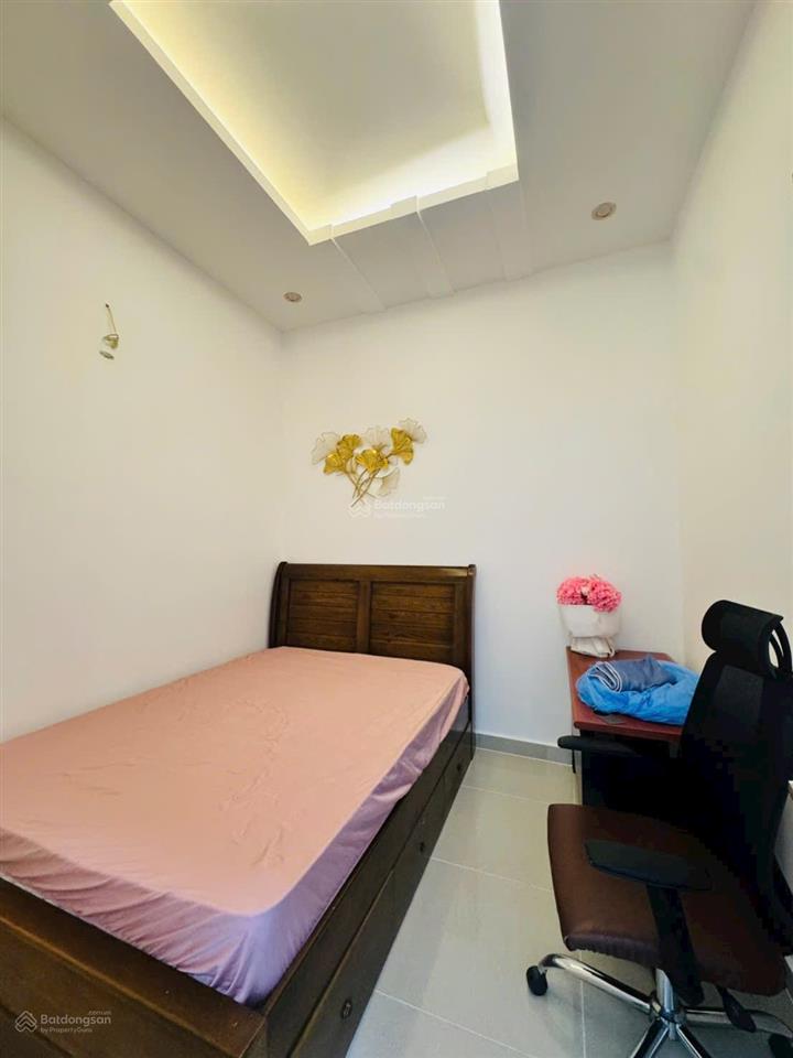 Nhà cấp 4, 78m23pn1vs trương văn hải  quận 9 tp hcm. cách đường lớn 30m, đường ô tô quay đầu.