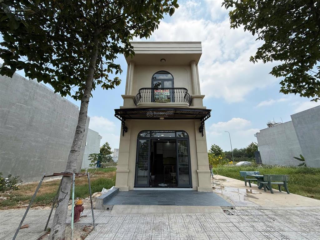 Nhà vĩnh tân 2 mặt thoáng  gần vsip, thiết kế gọn gàng, dễ ở