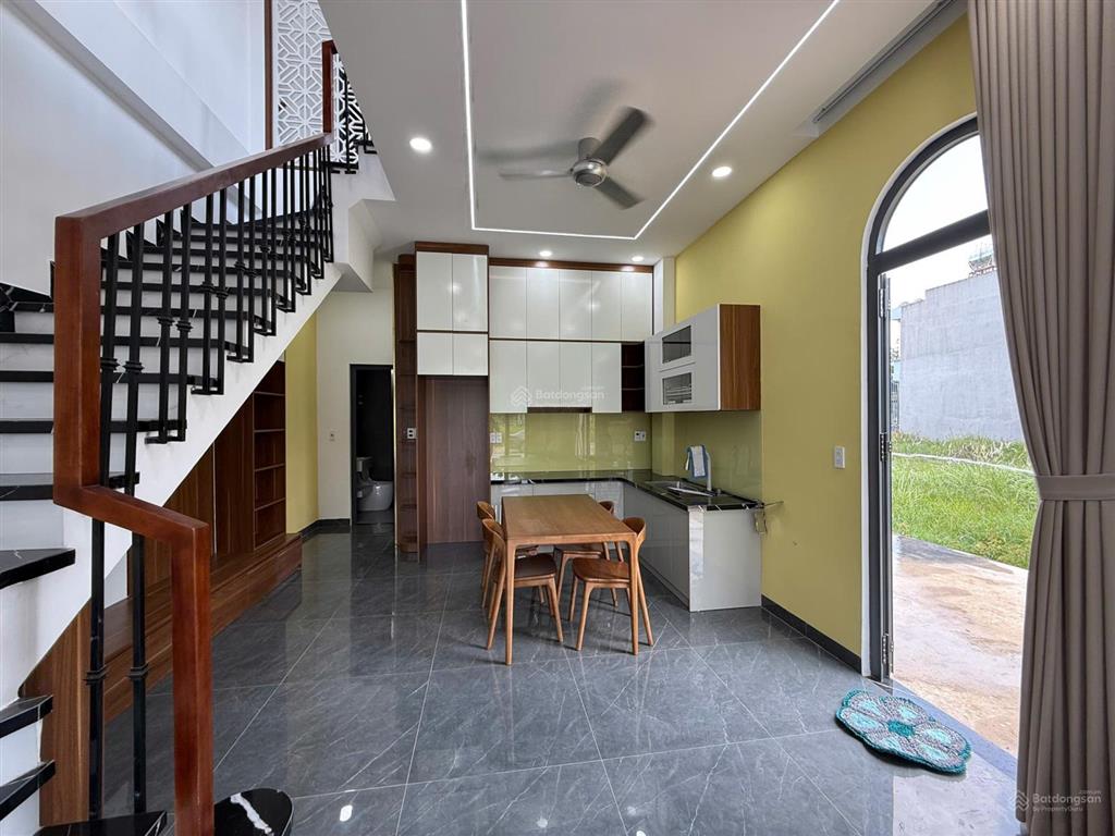 Nhà vĩnh tân 2 mặt thoáng  gần vsip, thiết kế gọn gàng, dễ ở