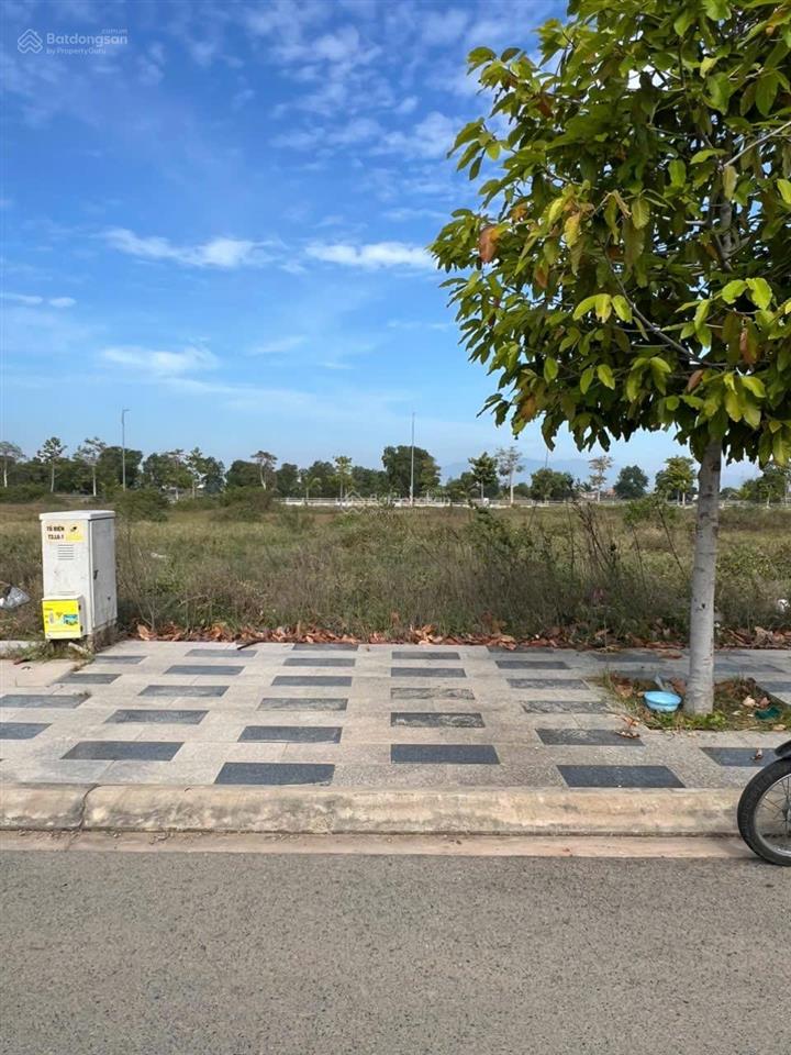 Cần bán lô đất thổ cư 125m2 khu lại an viên hàm thắng giáp bắc xuân an