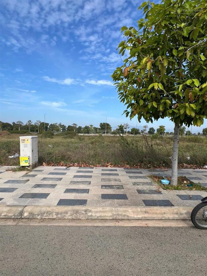 Cần bán lô đất thổ cư 125m2 khu lại an viên hàm thắng giáp bắc xuân an