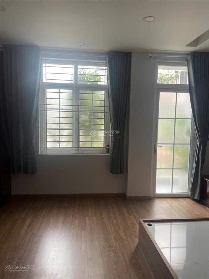 Cho thuê nhà riêng tại lý phục man, 26 triệu, 60m2, 4pn, 5wc, nhiều tiện ích, tốt 0966 827 ***