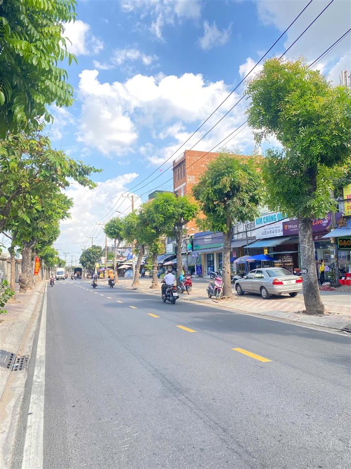 Bán nhà 88m2 hxh  ngay lê văn chí  xa lộ hà nội  chỉ 5,5 tỷ