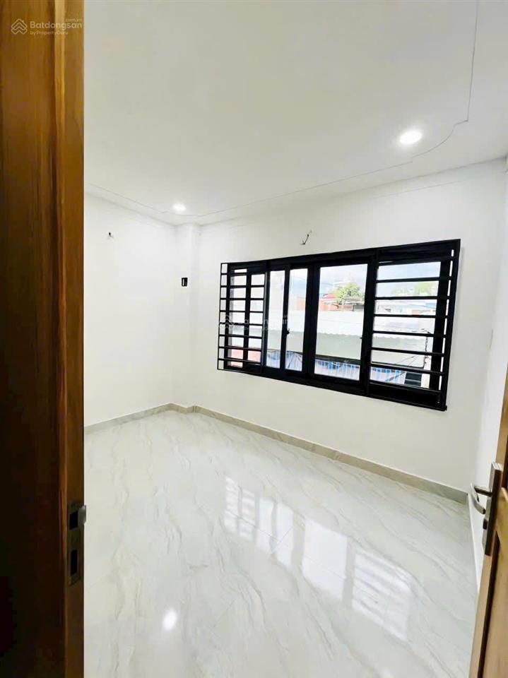 Bán nhà quận 12 780 triệu hẻm ô tô
