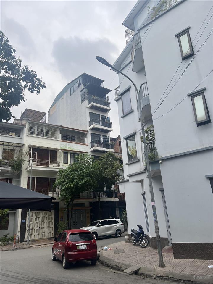 Siêu mẫu xa la hà đông 30m * 7tầng thang máy * giá 9tỷ ful nội thất , 2 oto tránh kinh doanh đĩnh .