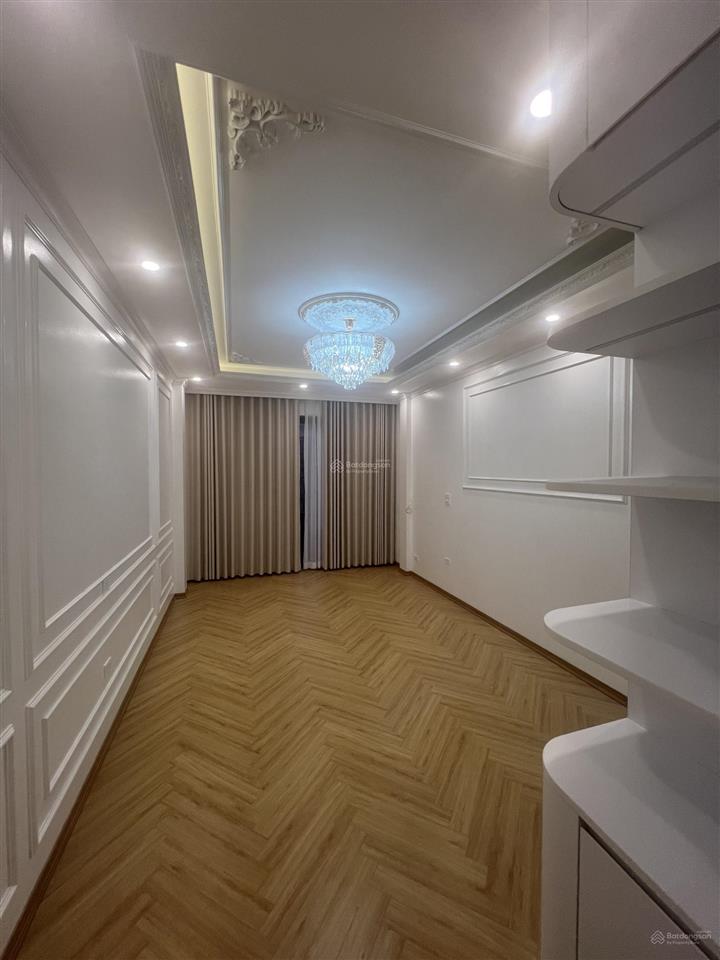 Siêu phẩm liền kề văn phú hà đông, 70m2 * 5tầng thang máy * giá 18tỷ full nội thất, 2 ô tô tránh