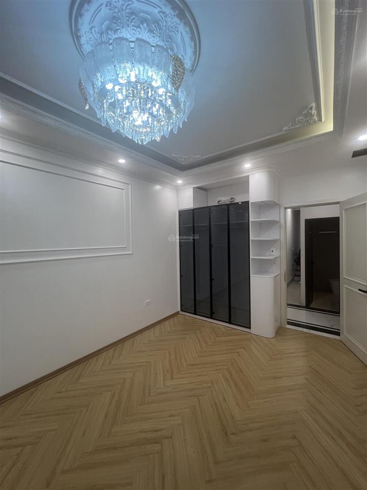 Siêu phẩm liền kề văn phú hà đông, 70m2 * 5tầng thang máy * giá 18tỷ full nội thất, 2 ô tô tránh