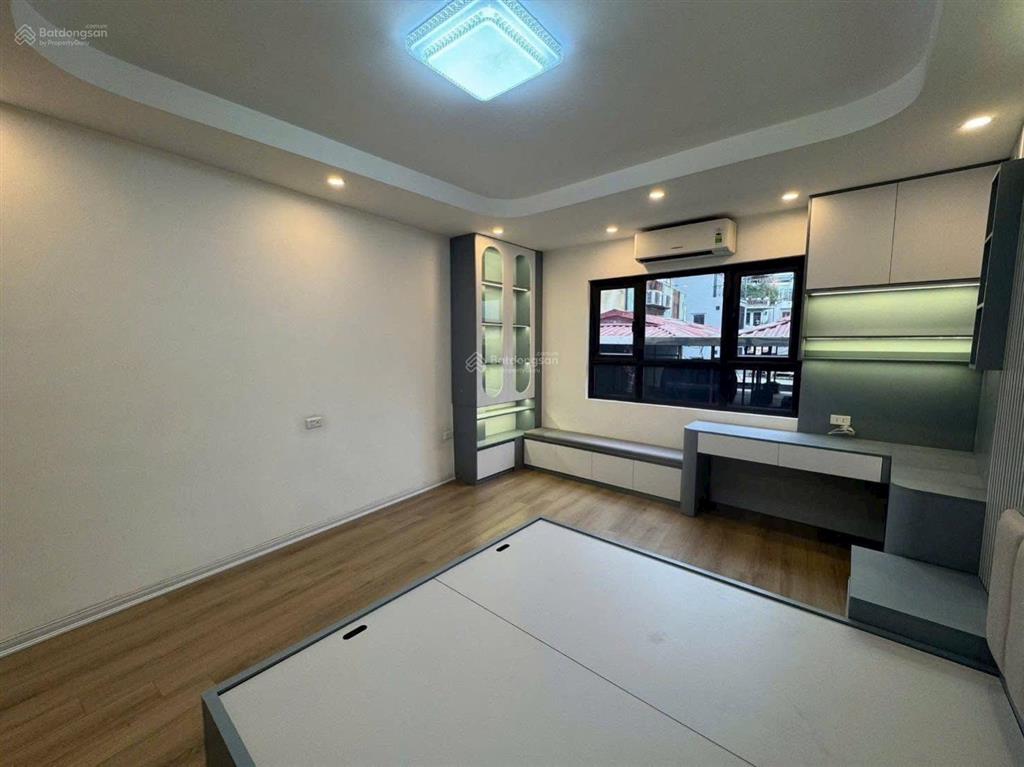 Siêu phẩm mặt phố nguyễn khuyến mỗ lao hà đông, 50m2 * 4 tầng * giá nhỉnh 16 tỷ kinh doanh tấp nập.