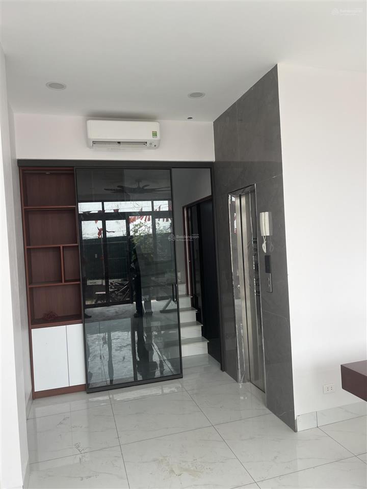 Siêu phẩm số nhà mặt phố quang trung  hà đông * 38m * 5 tầng thang máy * 10 tỷ, 2 ô tô tránh.