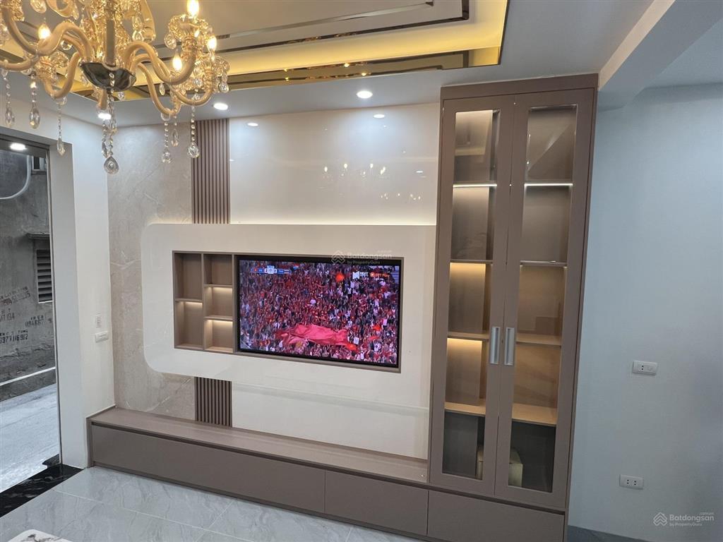 Siêu phẩm nhà phân lô ngô quyền  hà đông 40m2 * 5 tầng * giá 7.5 tỷ mặt ngõ ô tô