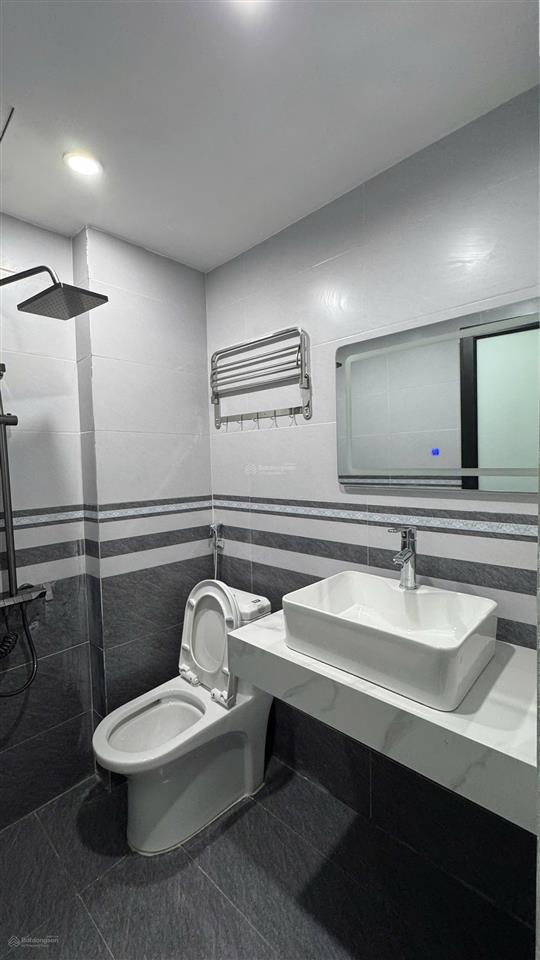 Nhà đẹp  mặt ngõ nhà nước  đa sỹ  kiến hưng  hà đông * 33m² * 5 tầng * 6 tỷ * cách 20m ô tô đỗ
