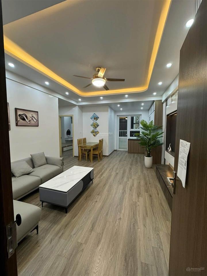 Giảm sâu nhà mặt phố quang trung hà đông, 58m * 3 tầng * giá 10.7 tỷ, kinh doanh tấp nập ngày đêm.