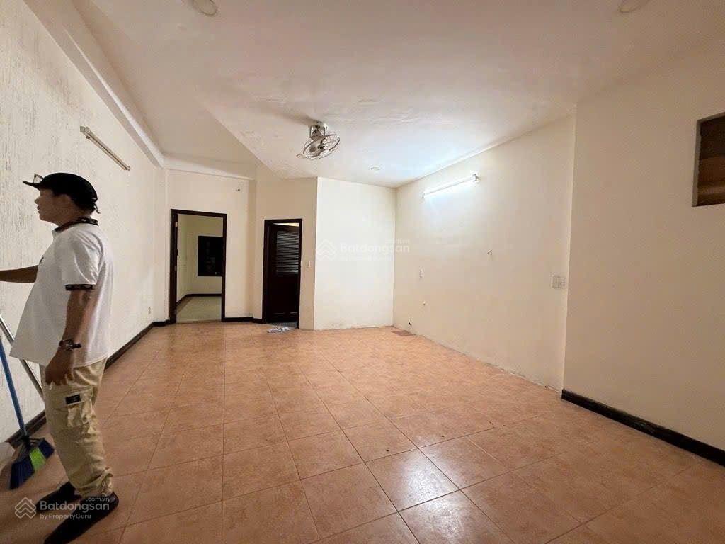 Giảm giá siêu sốc 17 tỷ hạ chào còn 14,6 tỷ  dt lớn  ngang 5m