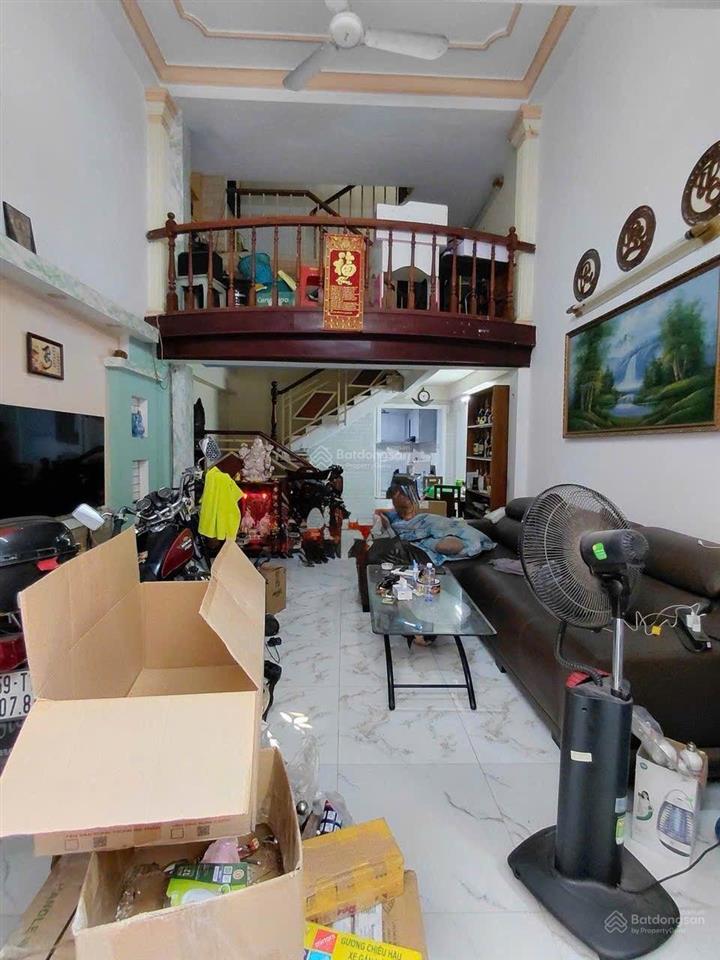 Hàng ngon  khu vip sân bay  sát mặt tiền  sát nhà ga t3  4*12  giá 6,95 tỷ còn tl