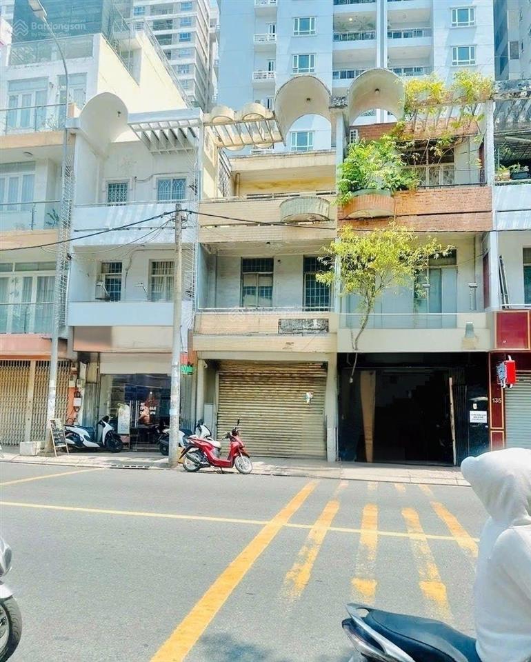 Mtkd  khu sân bay  4*17  giá 18,5 tỷ tl