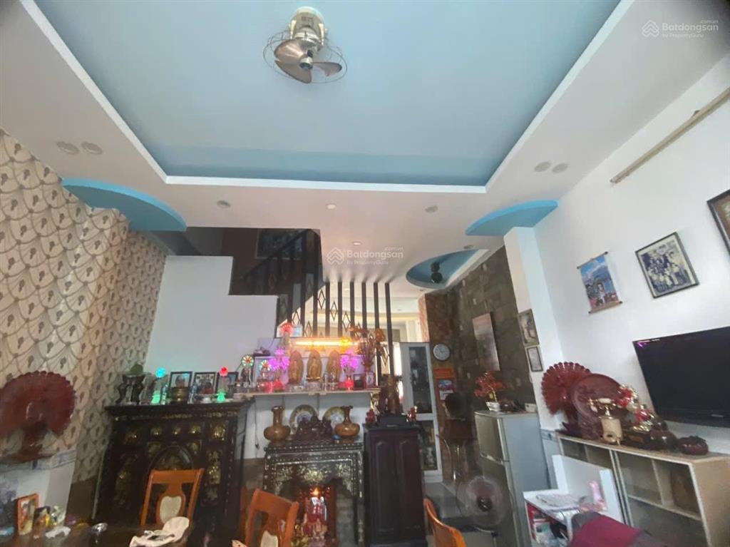 Bán nhà kiên cố dtcn 52m2 (4,7x11m), giá 10 tỷ tl