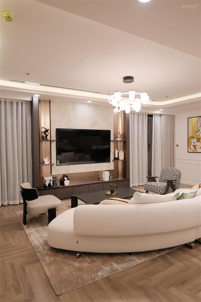 Căn hộ đập thông 5pn times city với tổng diện tích lên tới 187m2,  0989 840 ***