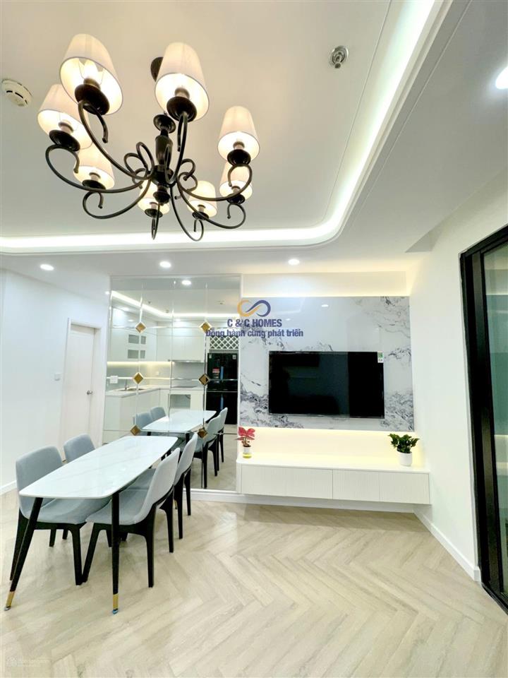 Chính chủ cần bán gấp căn 2pn diện tích 76m2 times city, có slot xe ô tô vĩnh viễn,  0989 840 ***