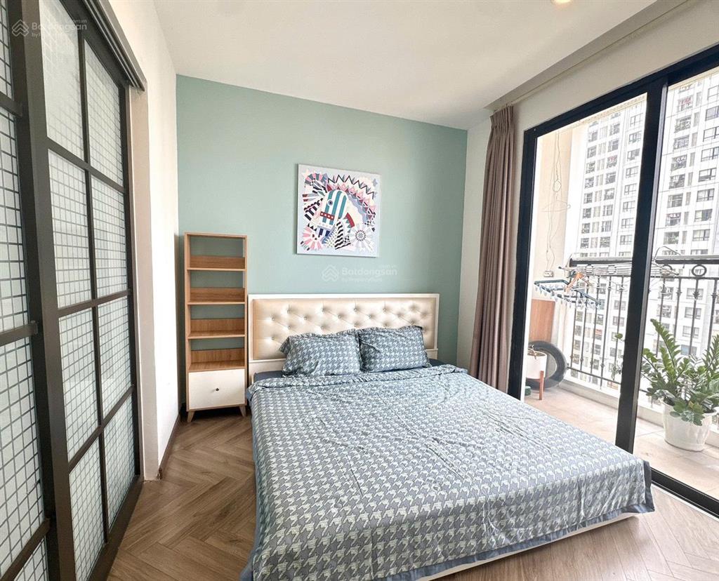 Chính chủ cho thuê căn 1 ngủ vào ở luôn tòa t8 times city view thoáng,  0989 840 ***