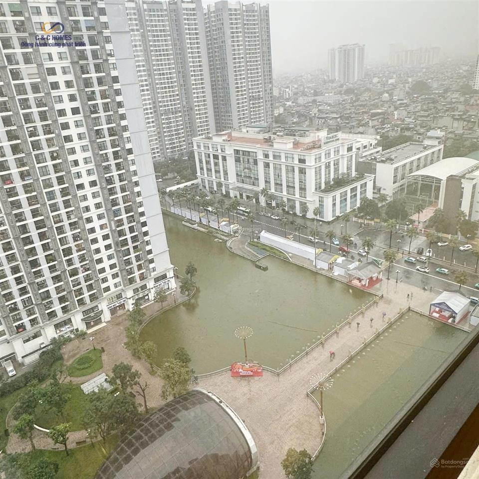 Cho thuê căn 2 ngủ không đồ nhà sạch đẹp, có slot để ô tô nhà sạch đẹp, vào luôn,  0989 840 ***