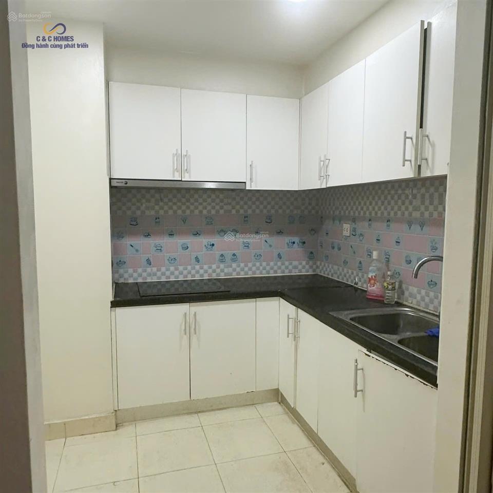Cho thuê căn 2 ngủ không đồ nhà sạch đẹp, có slot để ô tô nhà sạch đẹp, vào luôn,  0989 840 ***