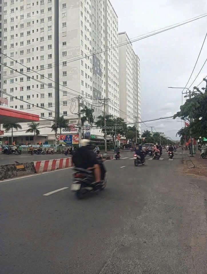 162m2  9tỷ4  ngay mặt tiền phan văn hớn  chợ tân thới nhất 8  ngay metro tham lương