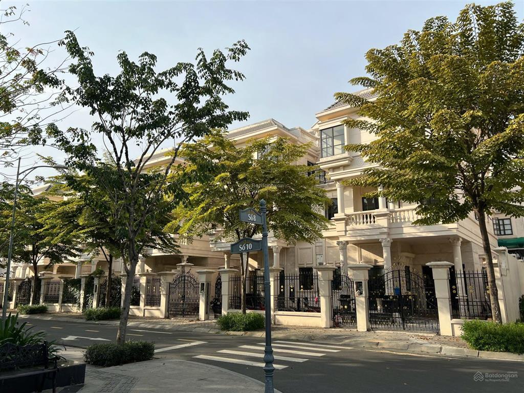 Cần bán biệt thự view công viên giá tốt nhất chỉ 48 tỷ. 0985 32 34